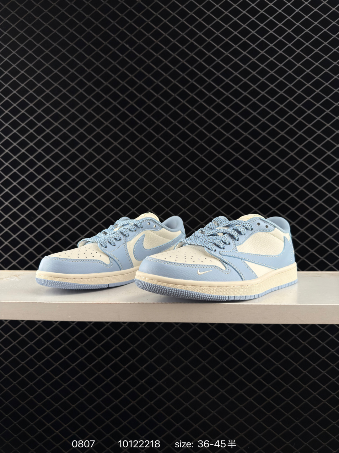 Travis Scott x Air Jordan 1 ” Reverse Mocha “